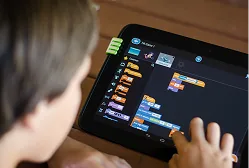 Kegiatan Coding Bee
